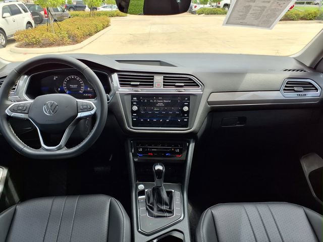 Used 2023 Volkswagen Tiguan SE FWD image 24