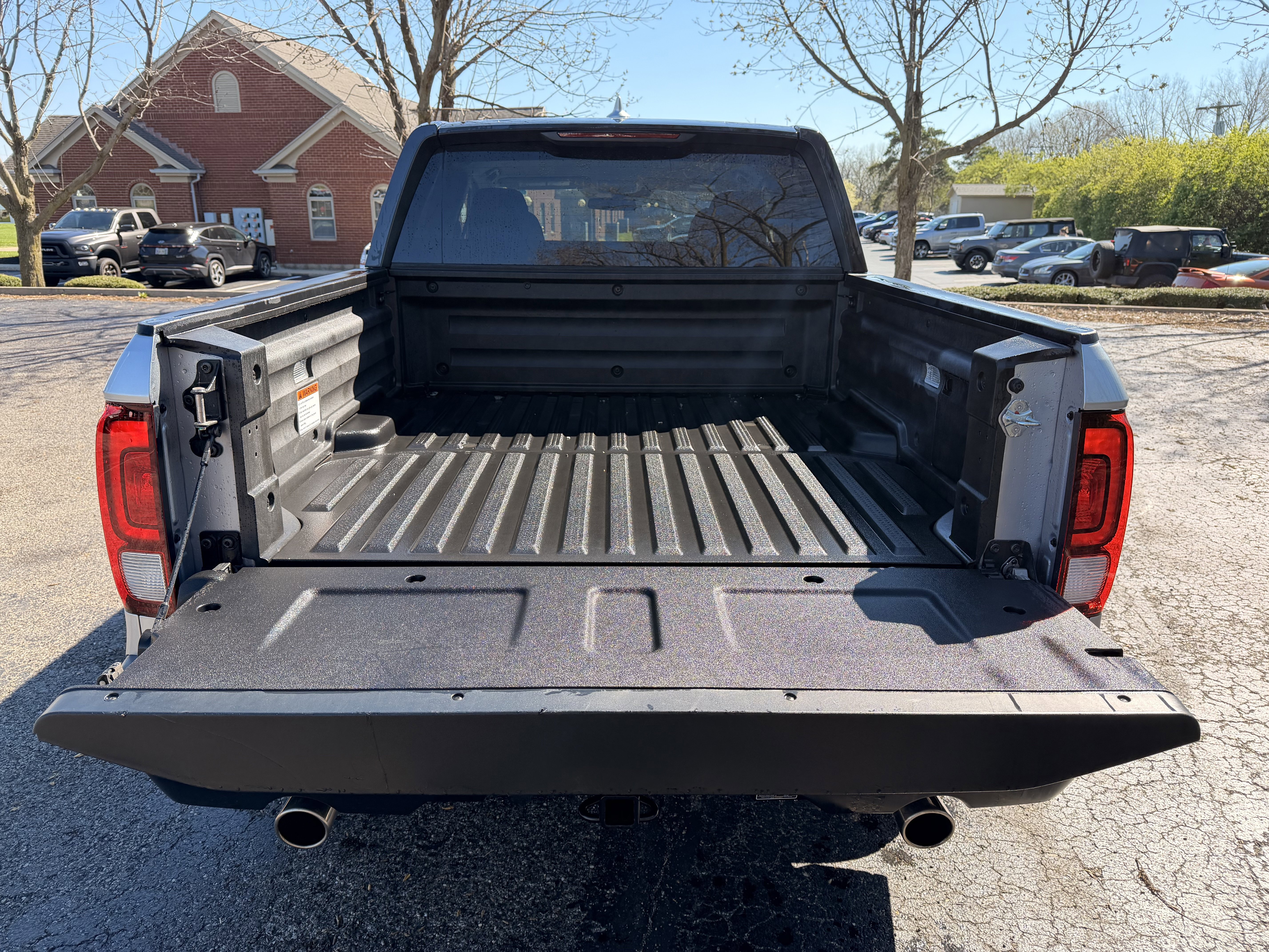 Used 2025 Honda Ridgeline Sport image 12