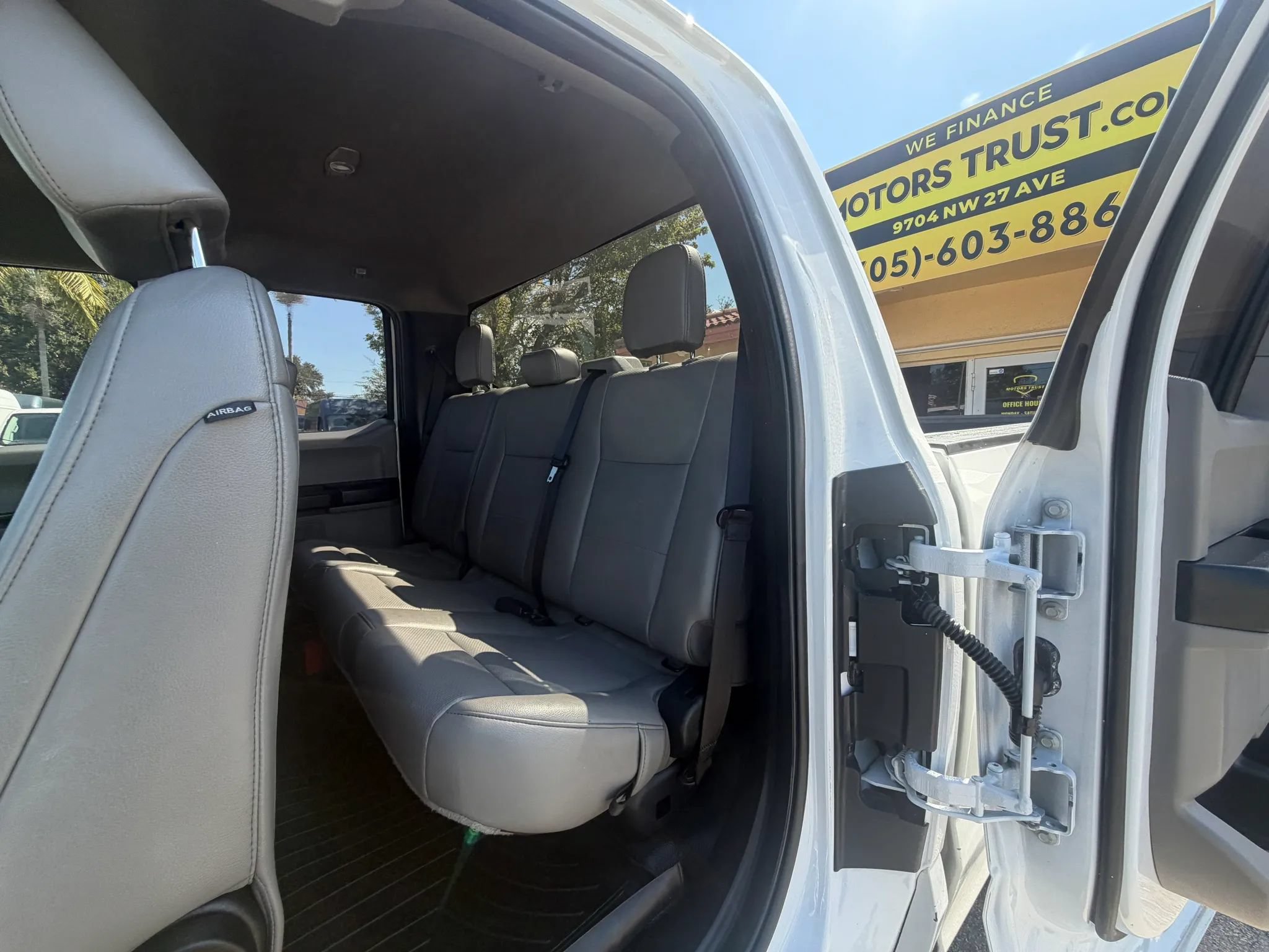 Used 2021 Ford F250 XL w/ Power Equipment Group AWD/4WD image 17