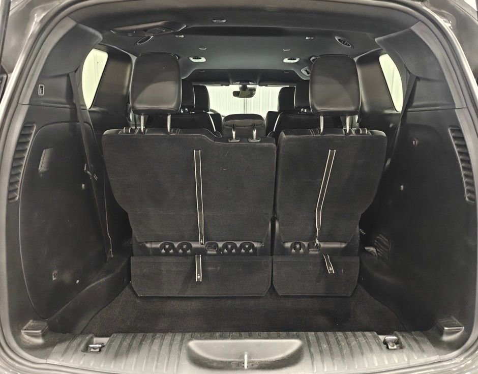 Used 2025 Chrysler Pacifica Select image 33