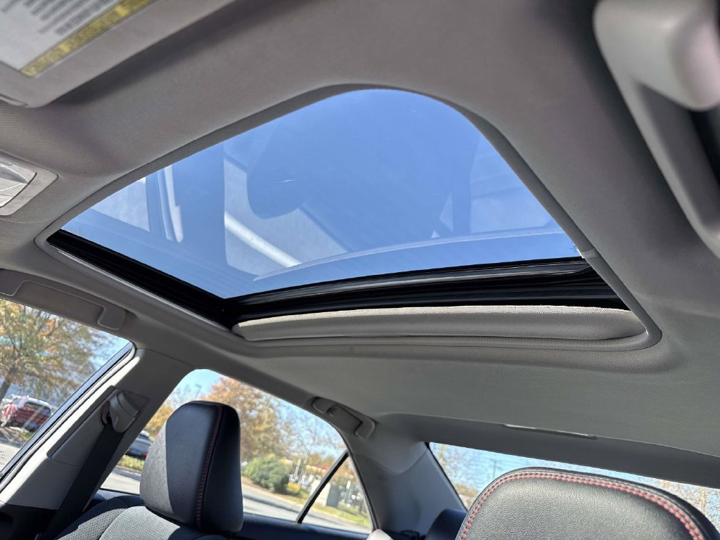 Used 2017 Toyota Camry XSE FWD image 25
