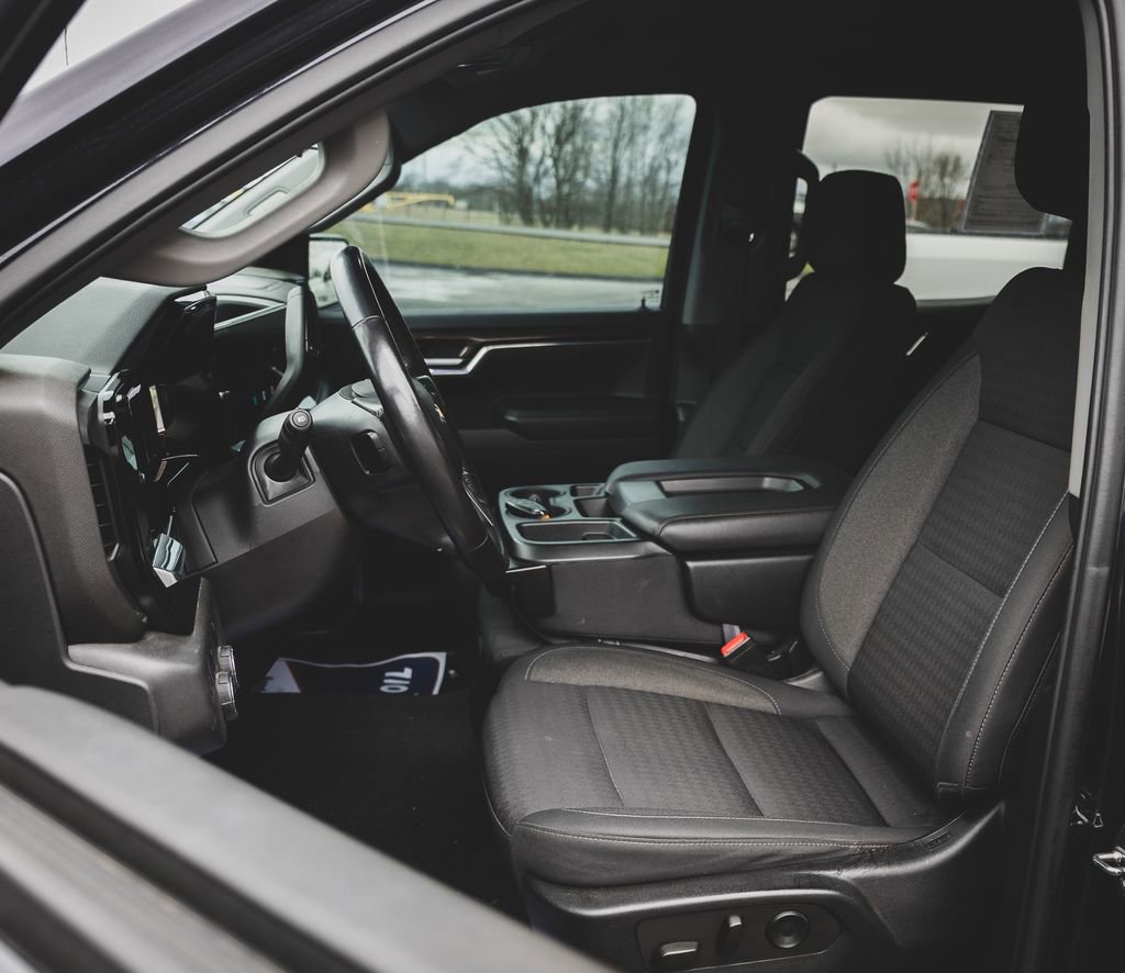 Used 2022 Chevrolet Silverado 1500 LT image 16