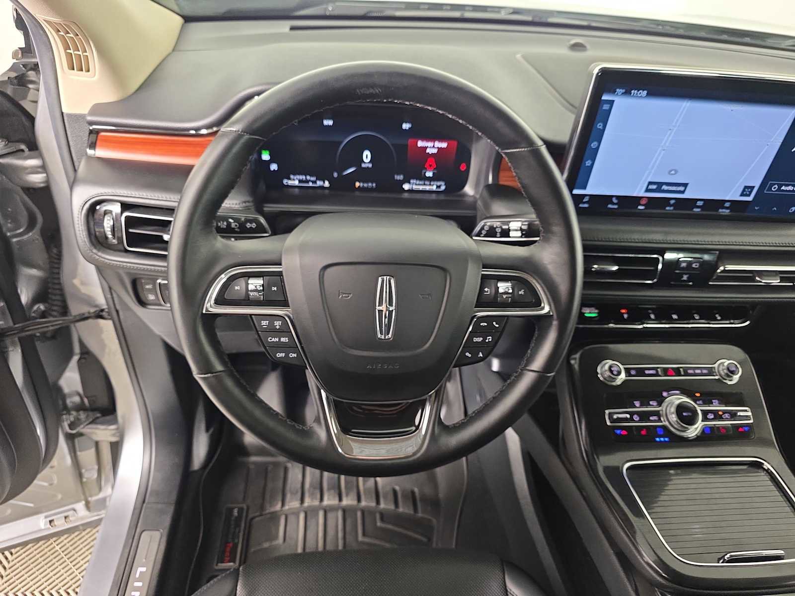 Used 2022 Lincoln Nautilus Reserve image 22