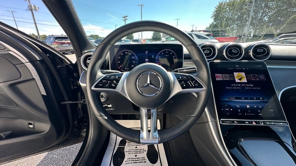 Used 2025 Mercedes-Benz C 300 Sedan image 6
