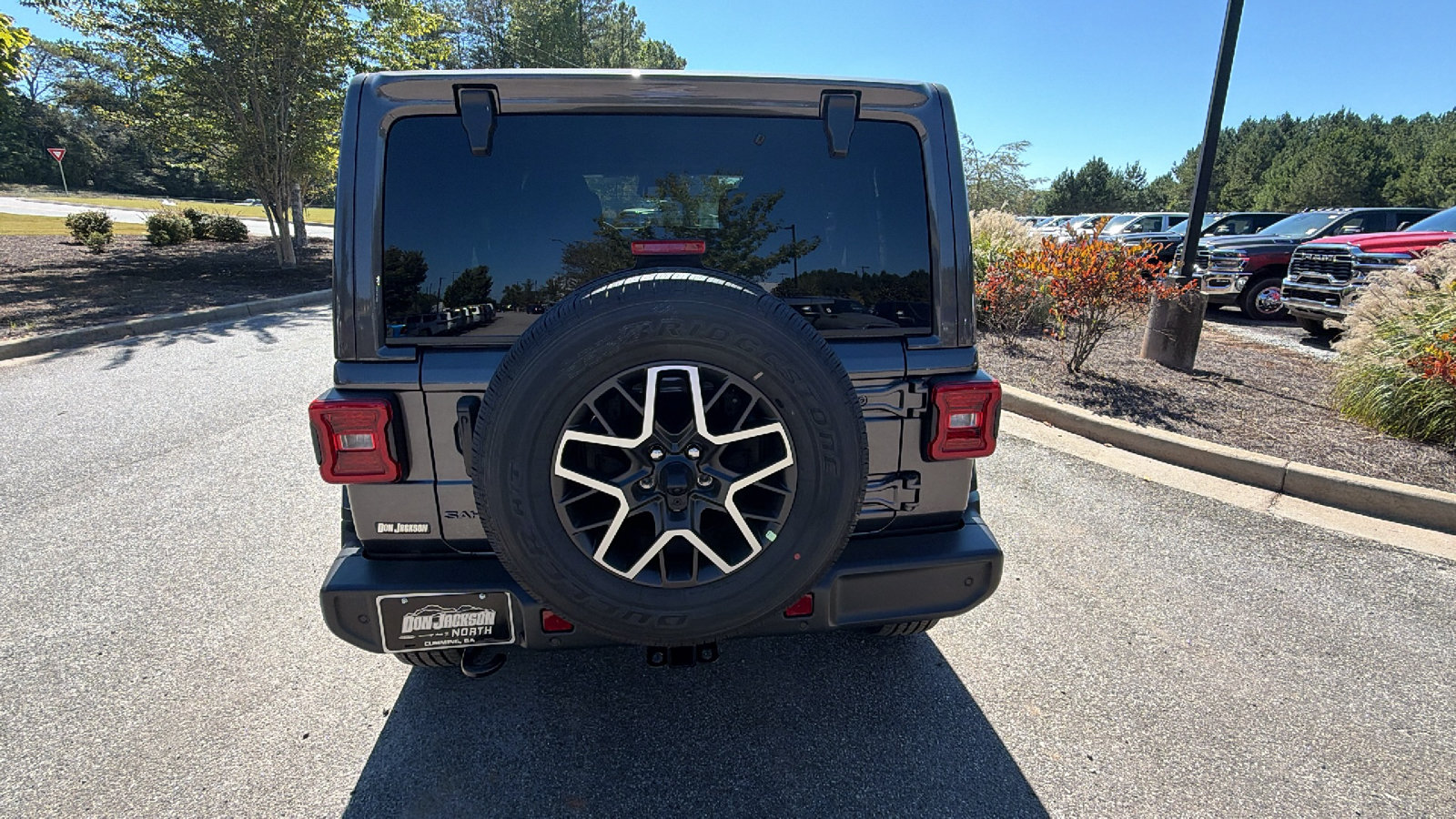 New 2027 Jeep Wrangler Unlimited Sahara AWD/4WD image 9