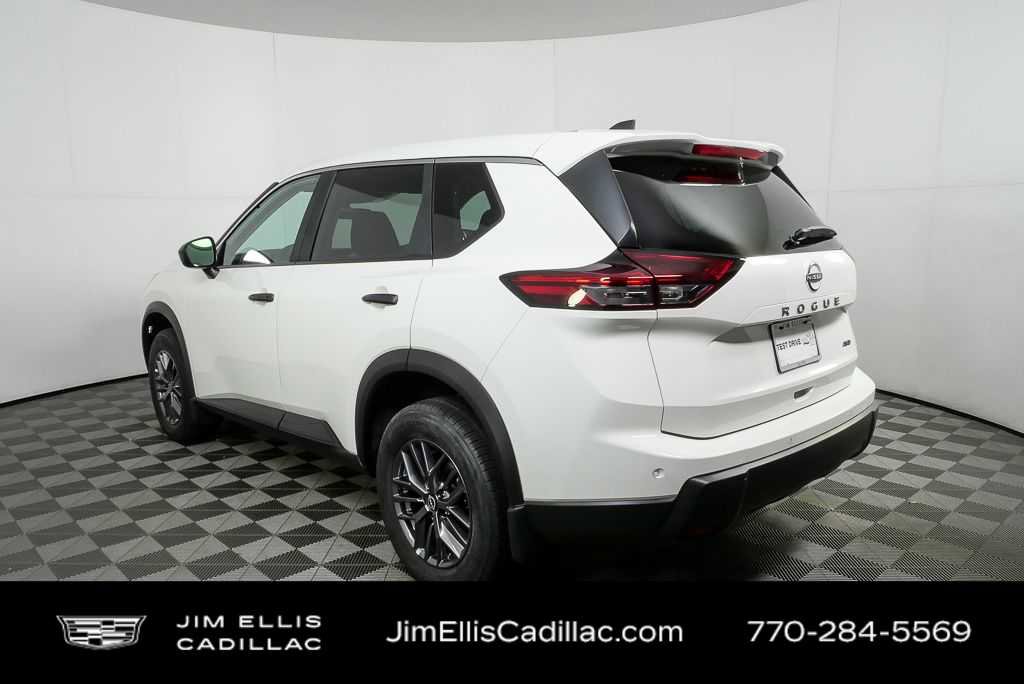 Used 2026 Nissan Rogue S image 3