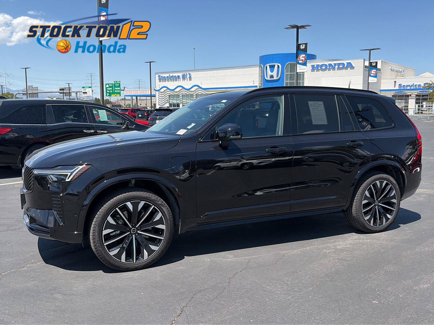 Used 2026 Volvo XC90 T8 Ultra w/ Protection Package Premier AWD/4WD image 1
