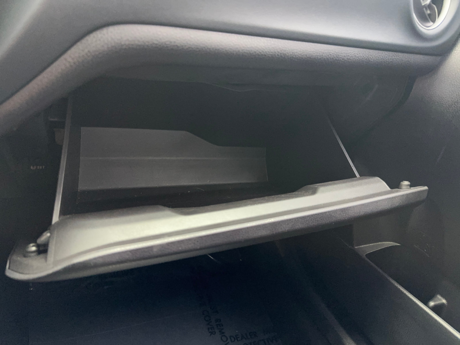 Used 2018 Toyota Corolla LE FWD image 18
