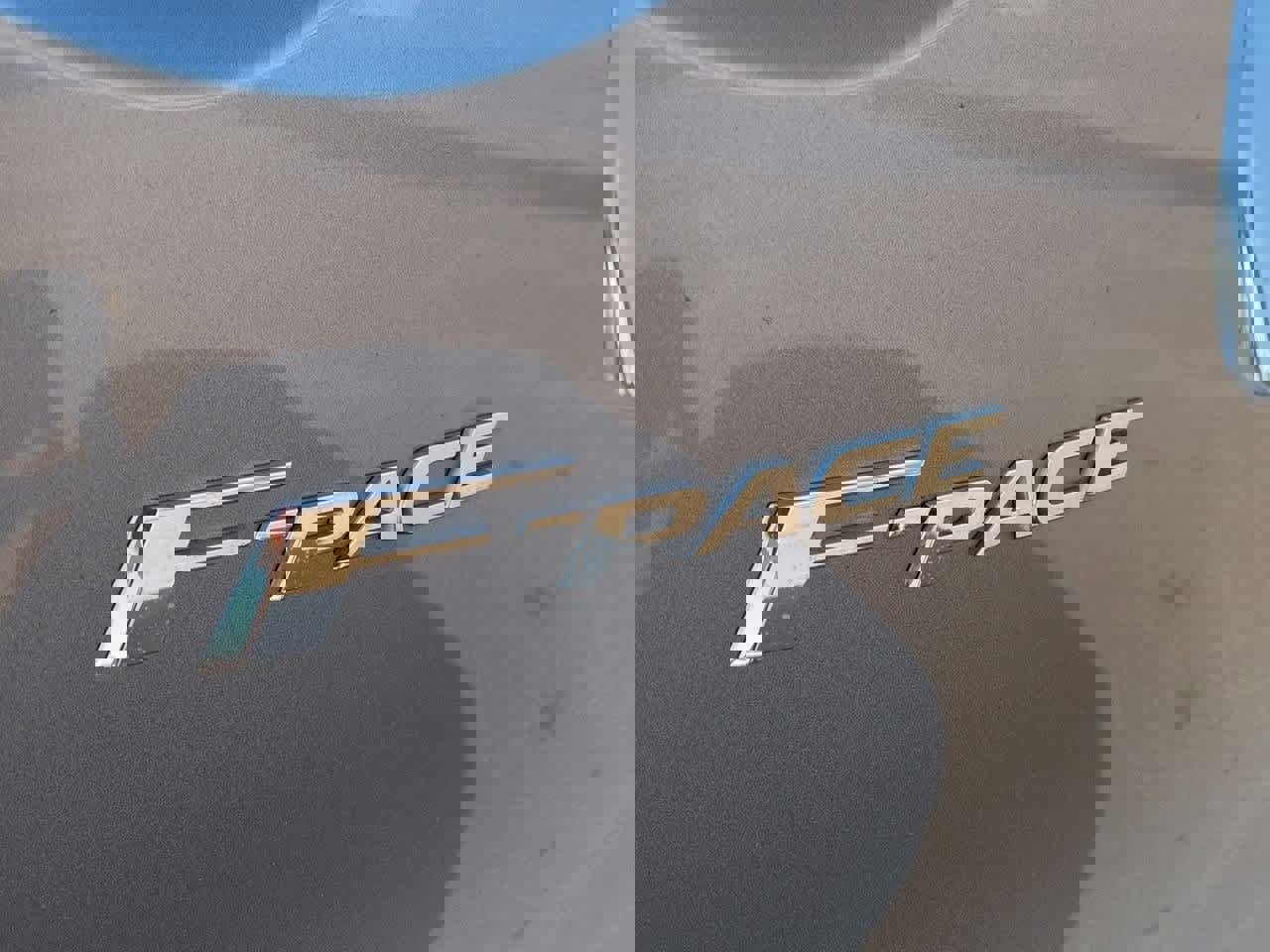 Used 2020 Jaguar F-PACE Checkered Flag image 12