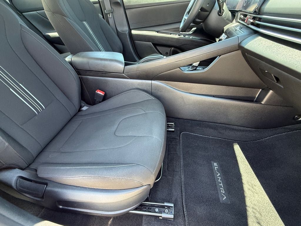 Used 2024 Hyundai Elantra SEL FWD image 10