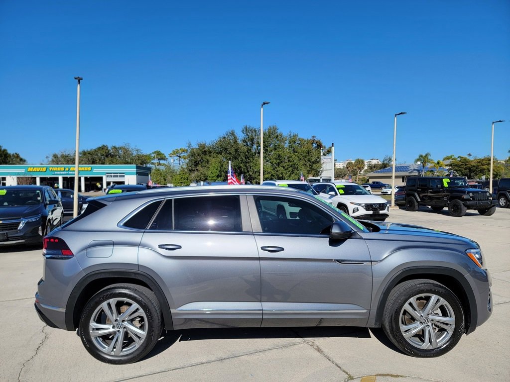 Used 2024 Volkswagen Atlas Cross Sport SEL R-Line image 6