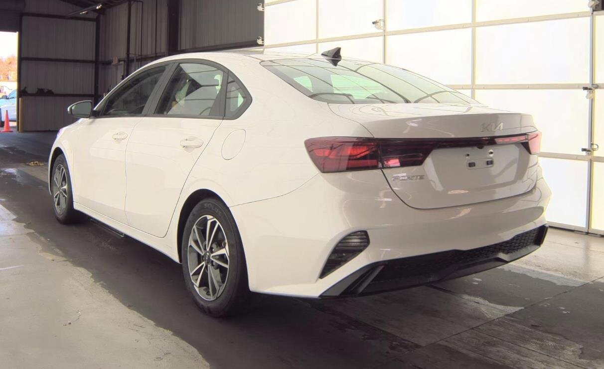 Used 2023 Kia Forte LXS image 10