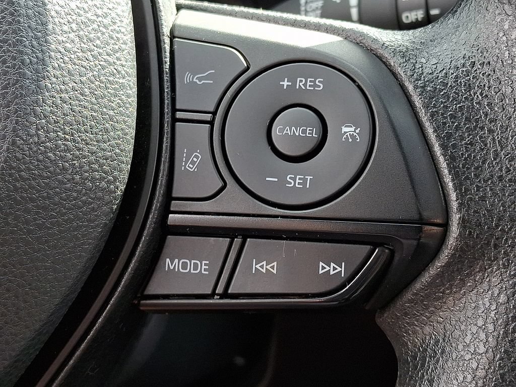 Certified 2025 Toyota RAV4 XLE AWD/4WD image 26