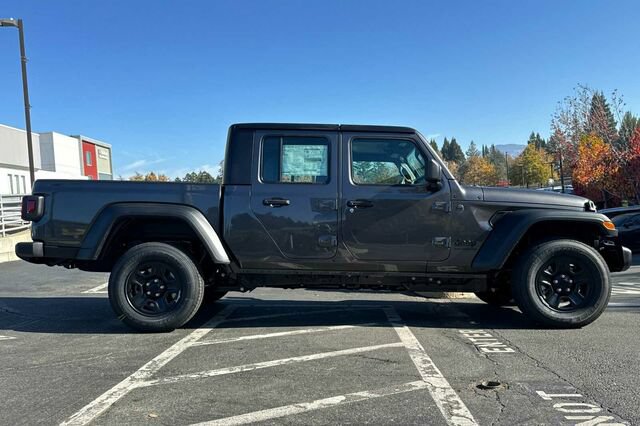 New 2026 Jeep Gladiator Sport AWD/4WD image 3