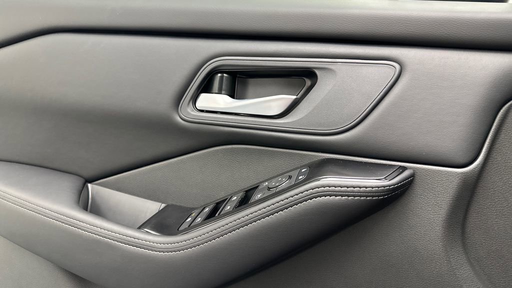 New 2026 Nissan Rogue SV image 16