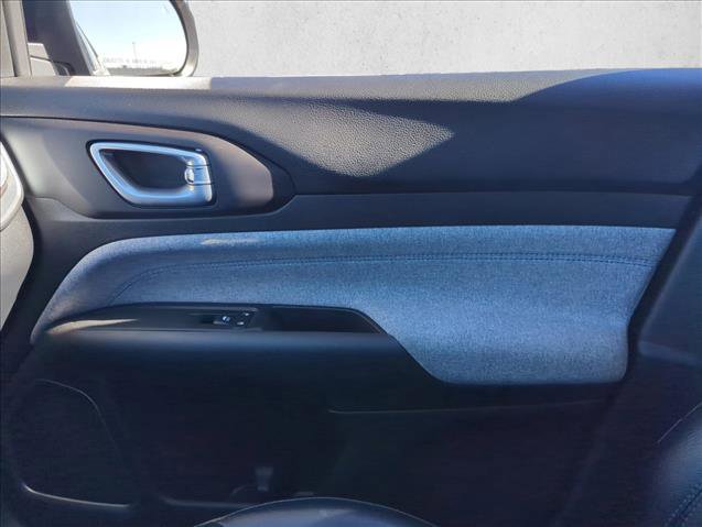 Used 2022 Jeep Compass Latitude image 21