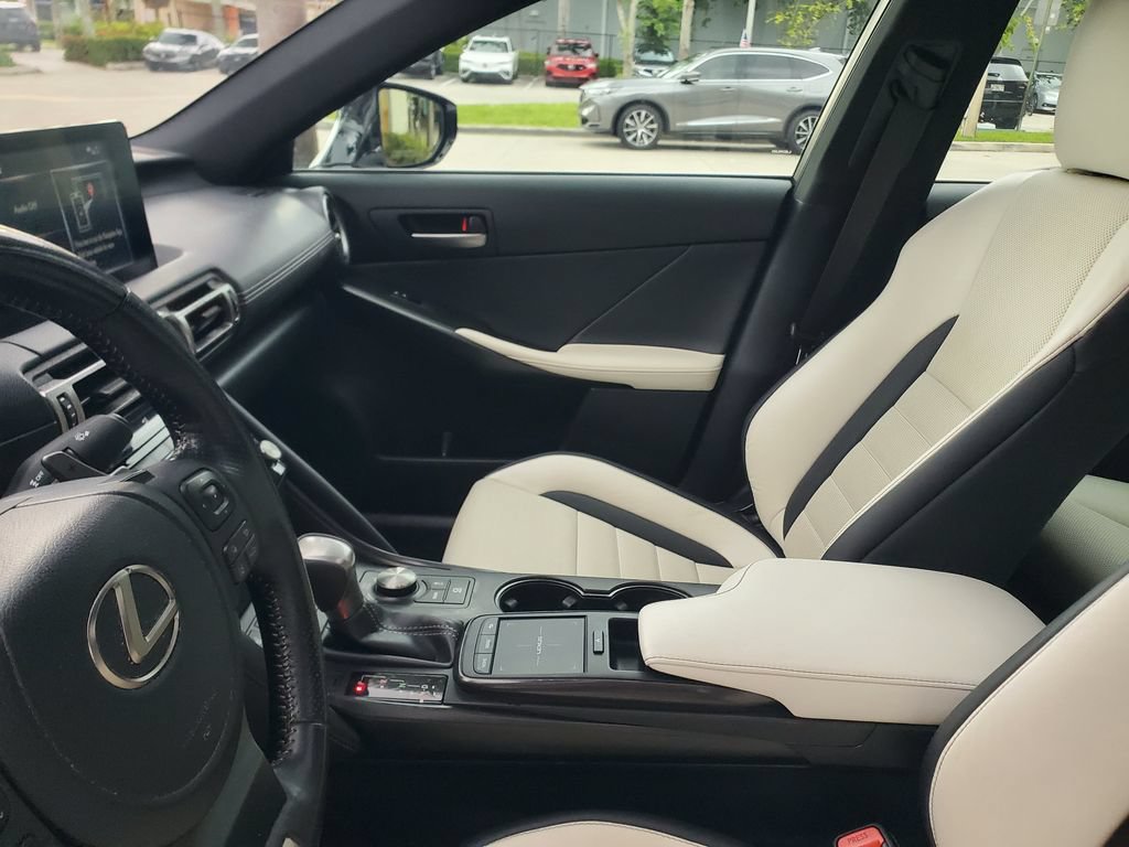 Used 2021 Lexus IS 350 F Sport w/ Accessory Package 2 AWD/4WD image 15