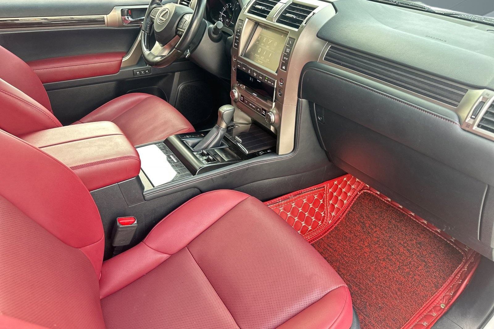 Used 2021 Lexus GX 460 Premium w/ Premium Package image 32