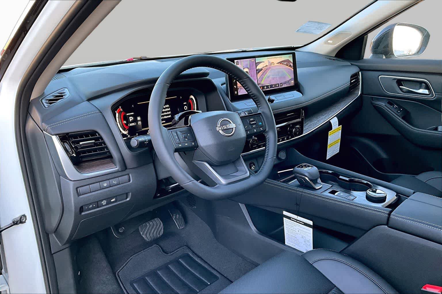 New 2026 Nissan Rogue Platinum w/ Tech Package AWD/4WD image 8