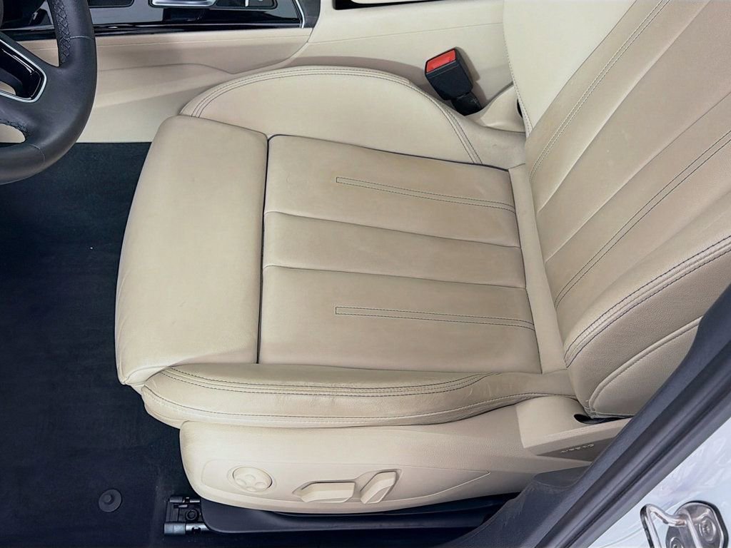Used 2023 Audi A4 2.0T Premium w/ Convenience Package image 19