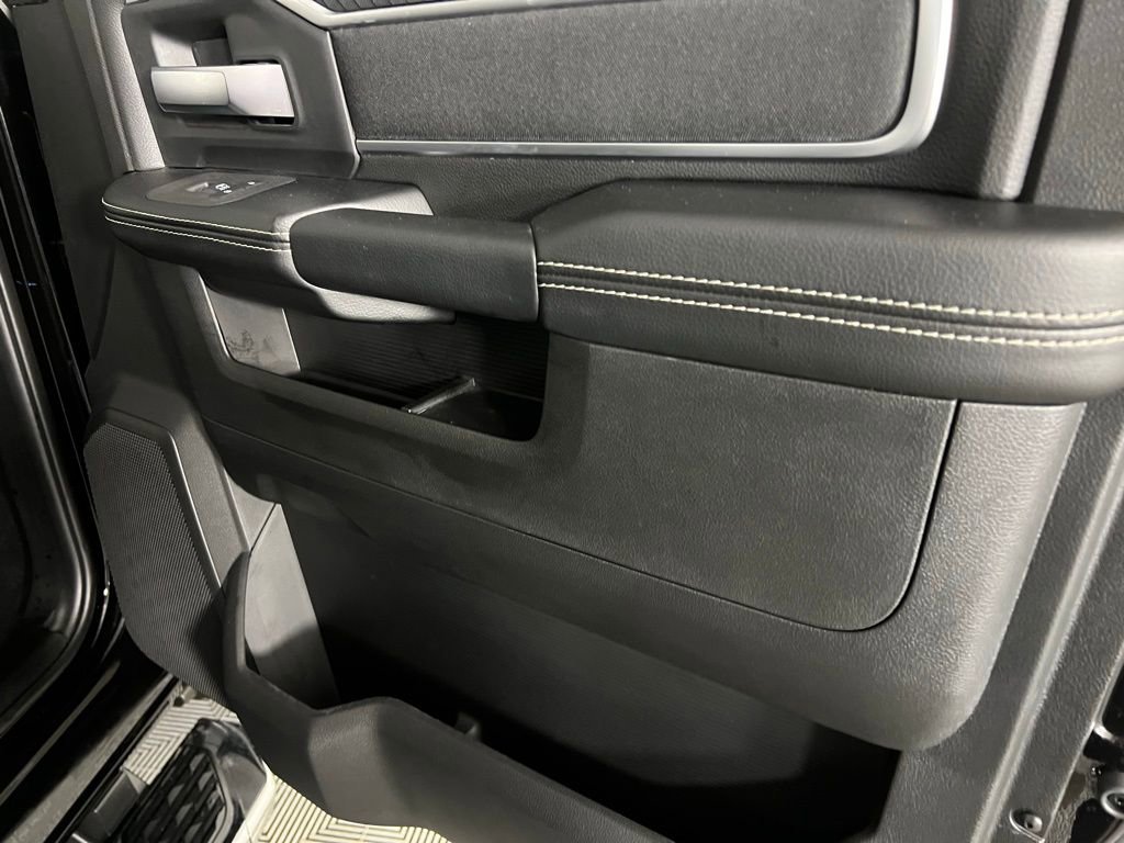 Used 2025 RAM 2500 Big Horn image 32