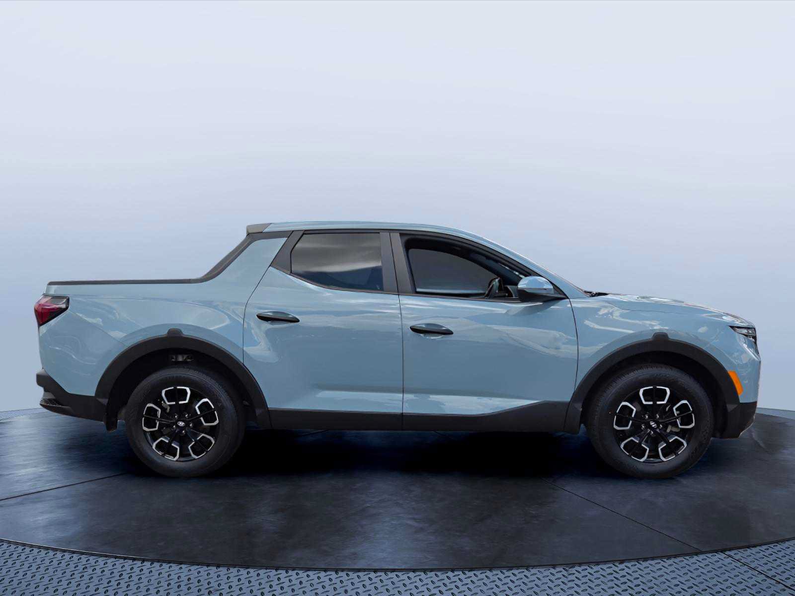 Used 2022 Hyundai Santa Cruz SEL FWD image 2