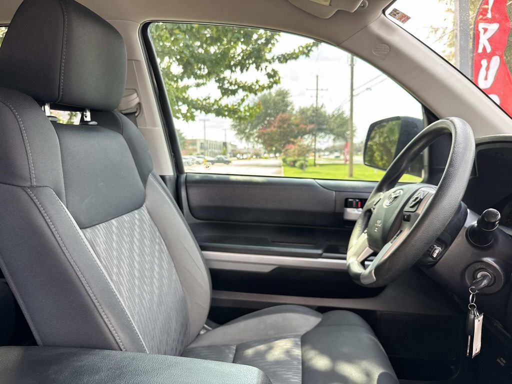 Used 2019 Toyota Tundra SR5 w/ SR5 Upgrade Package AWD/4WD image 12