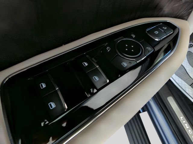 Used 2023 Lincoln Navigator Reserve image 7