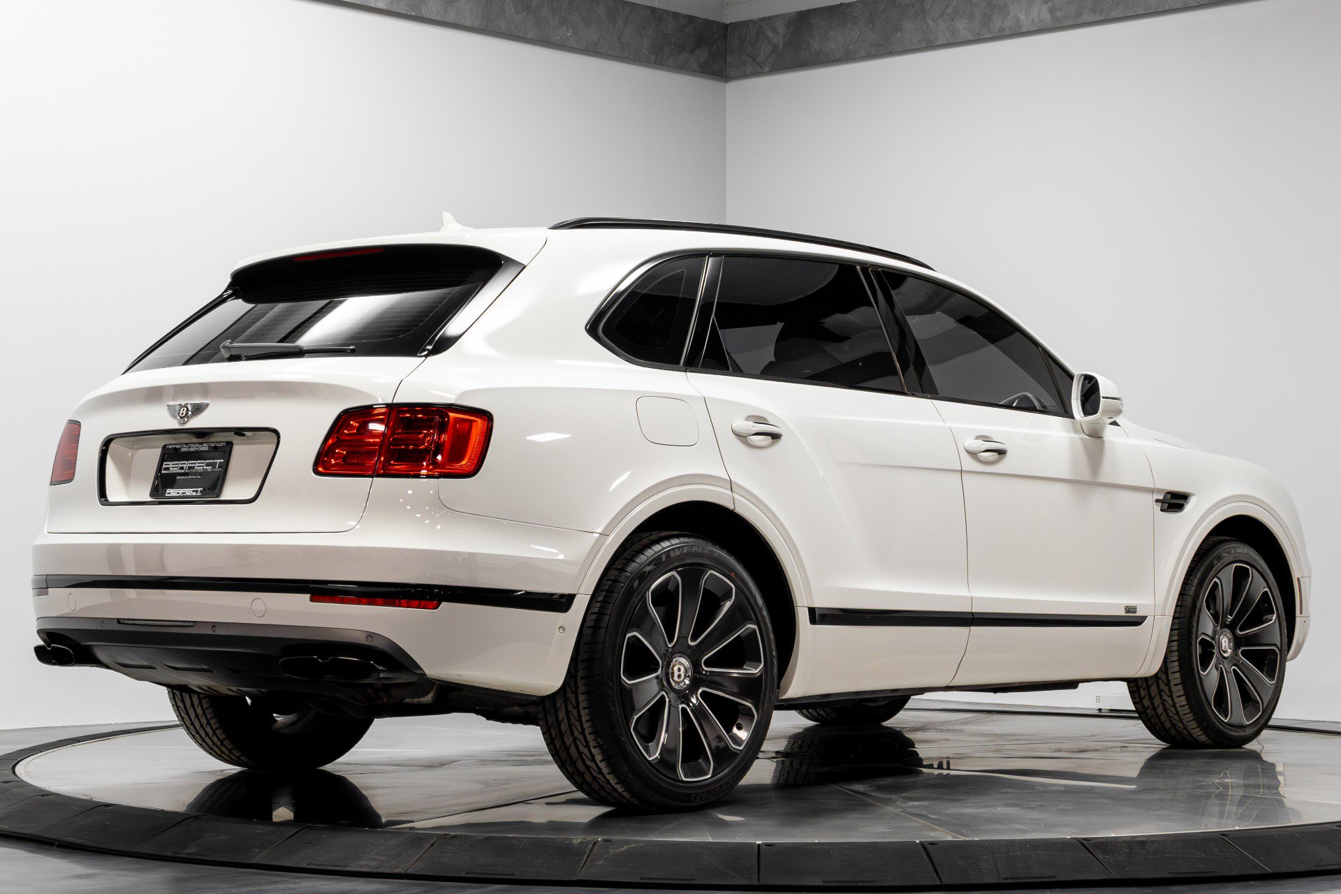 Used 2020 Bentley Bentayga Design Series image 15