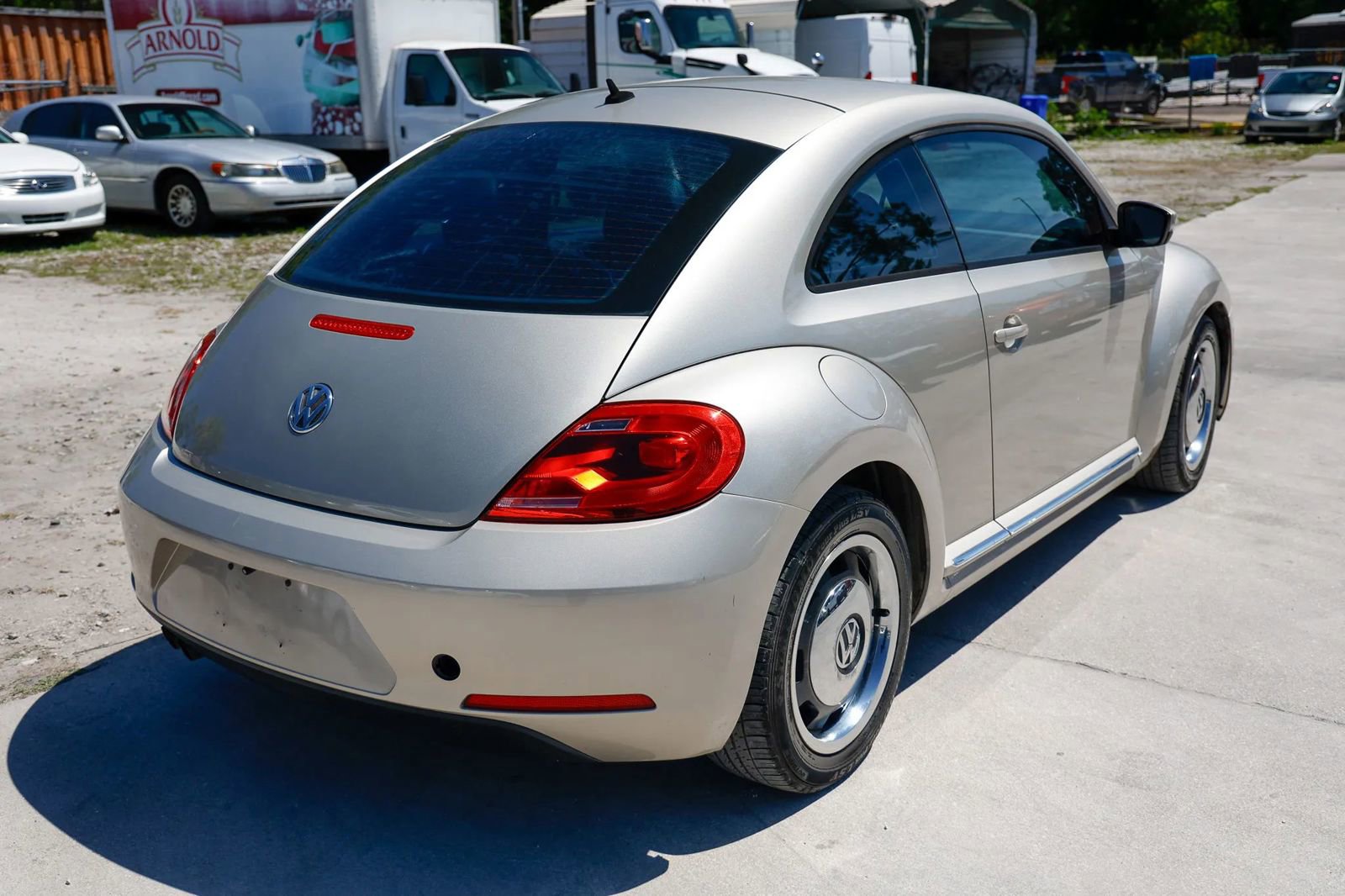 Used 2012 Volkswagen Beetle 2.5 image 7