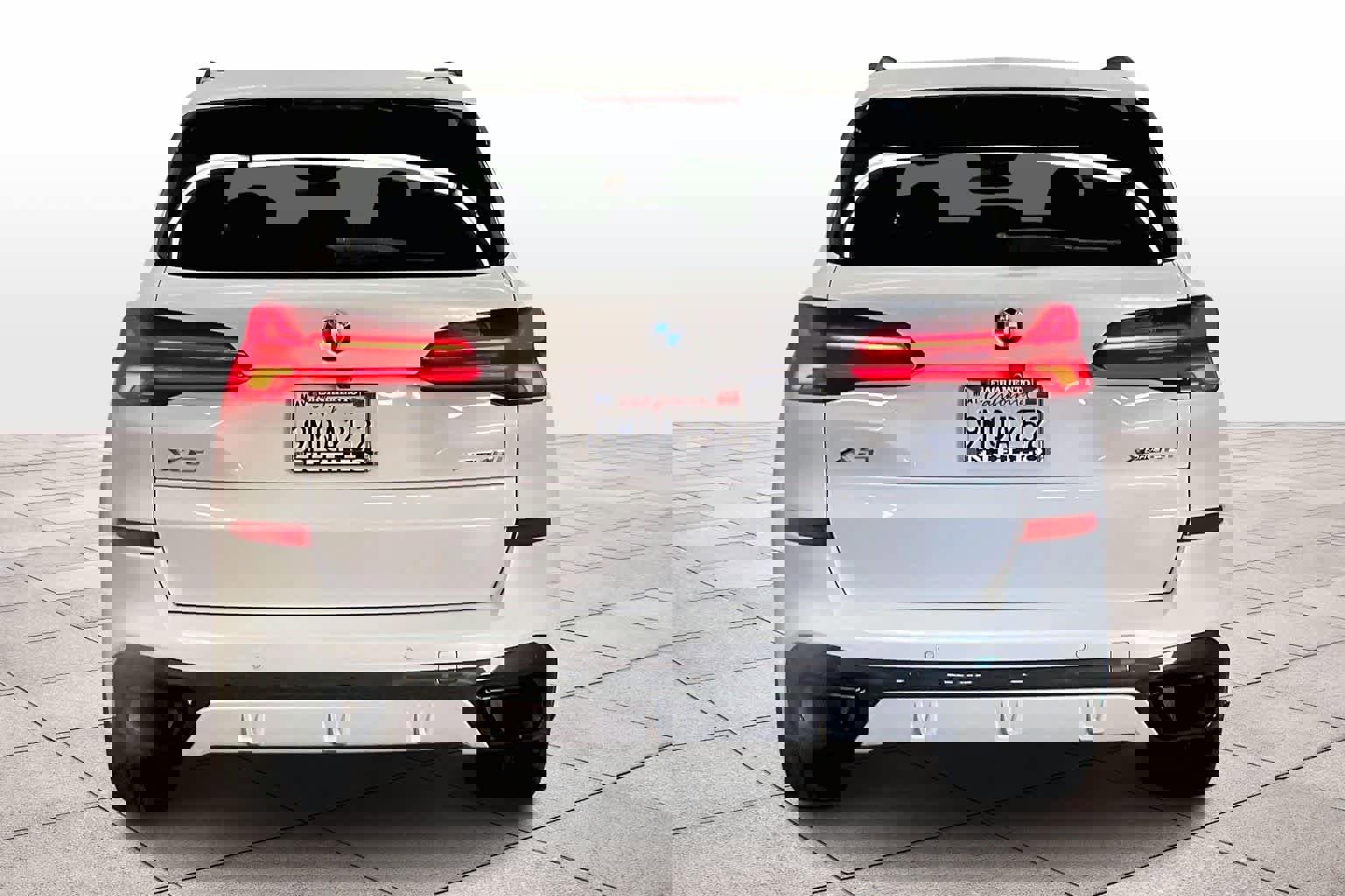 Certified 2025 BMW X5 xDrive40i w/ M Sport Package image 7