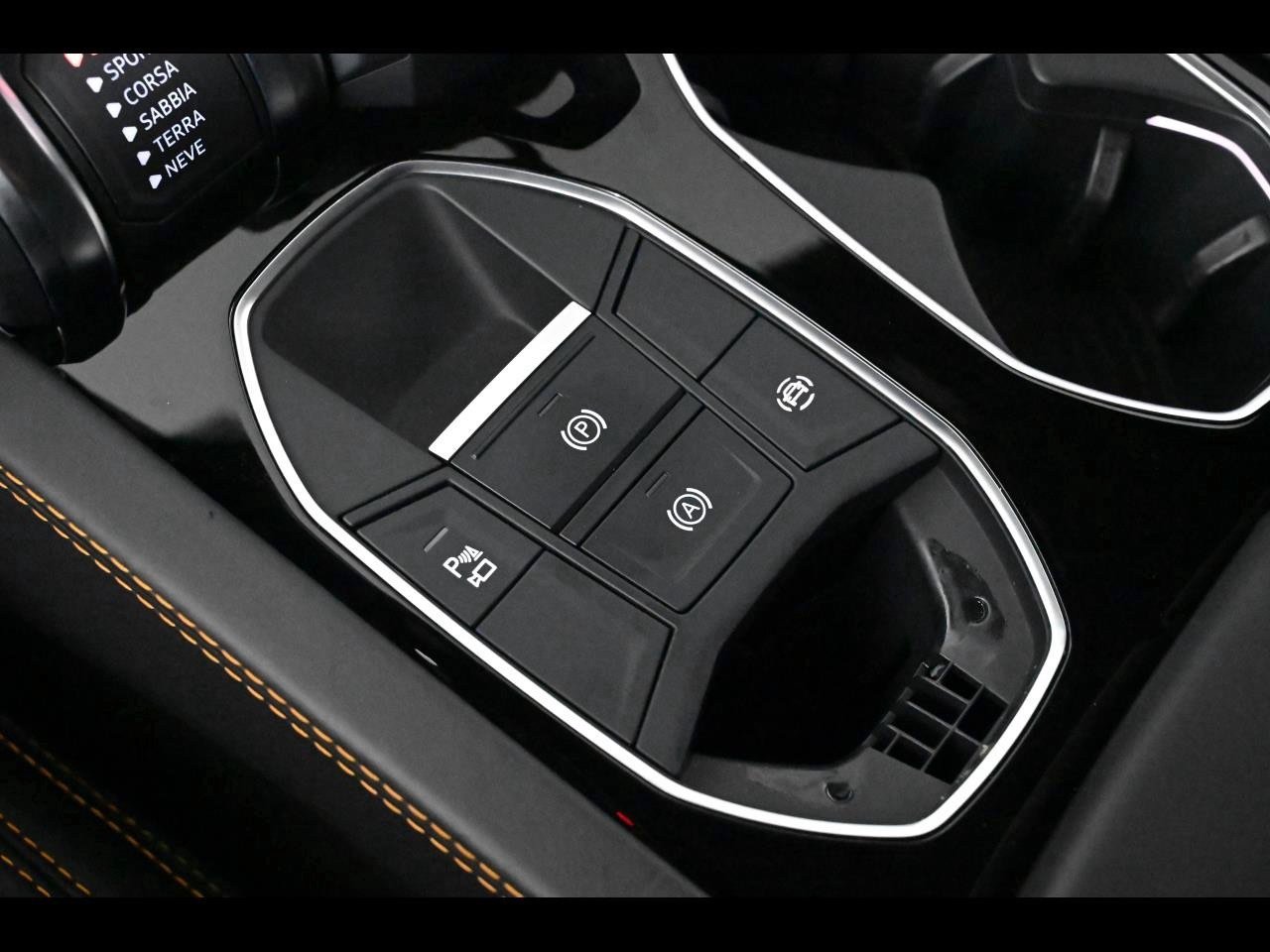 Used 2020 Lamborghini Urus AWD/4WD image 21
