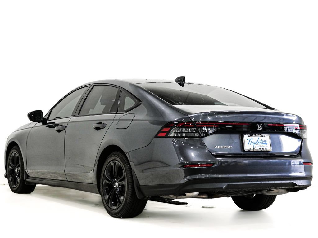 Used 2025 Honda Accord SE image 9