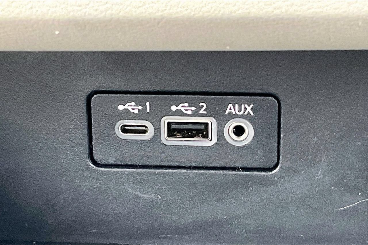 Used 2025 Nissan Altima 2.5 SV FWD image 16