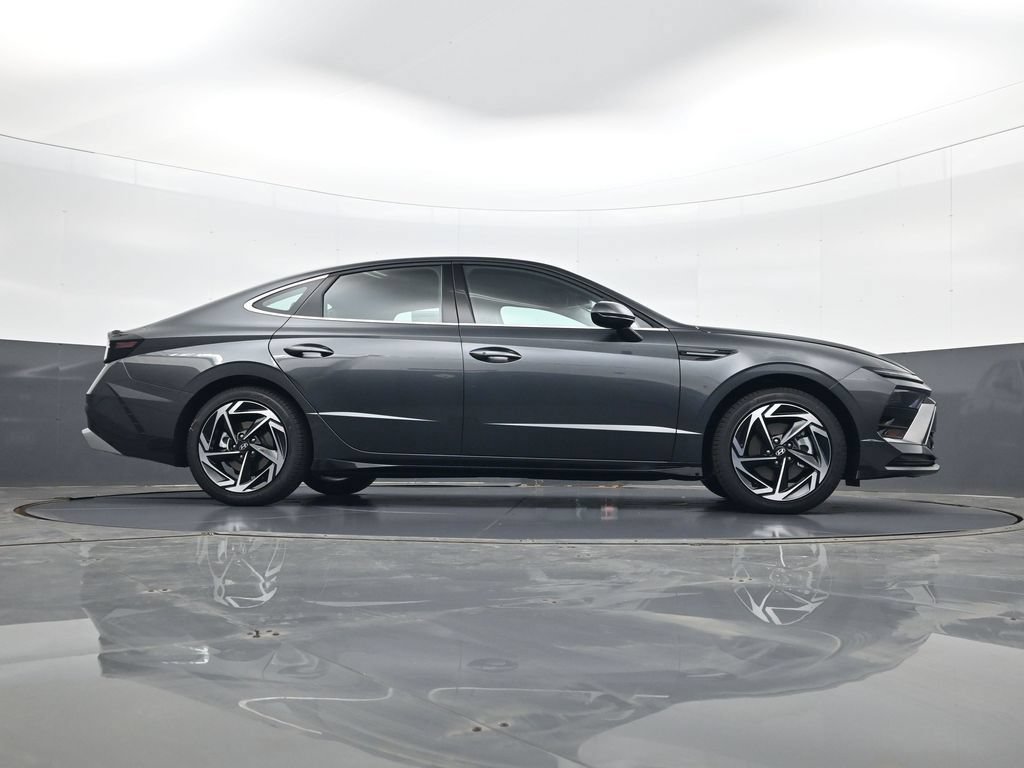 New 2026 Hyundai Sonata SEL FWD image 24