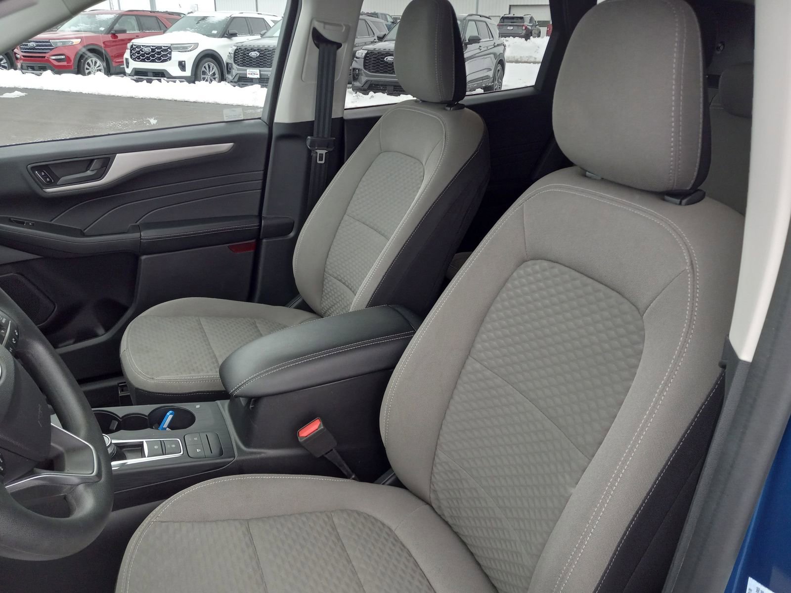 Used 2022 Ford Escape SE image 13