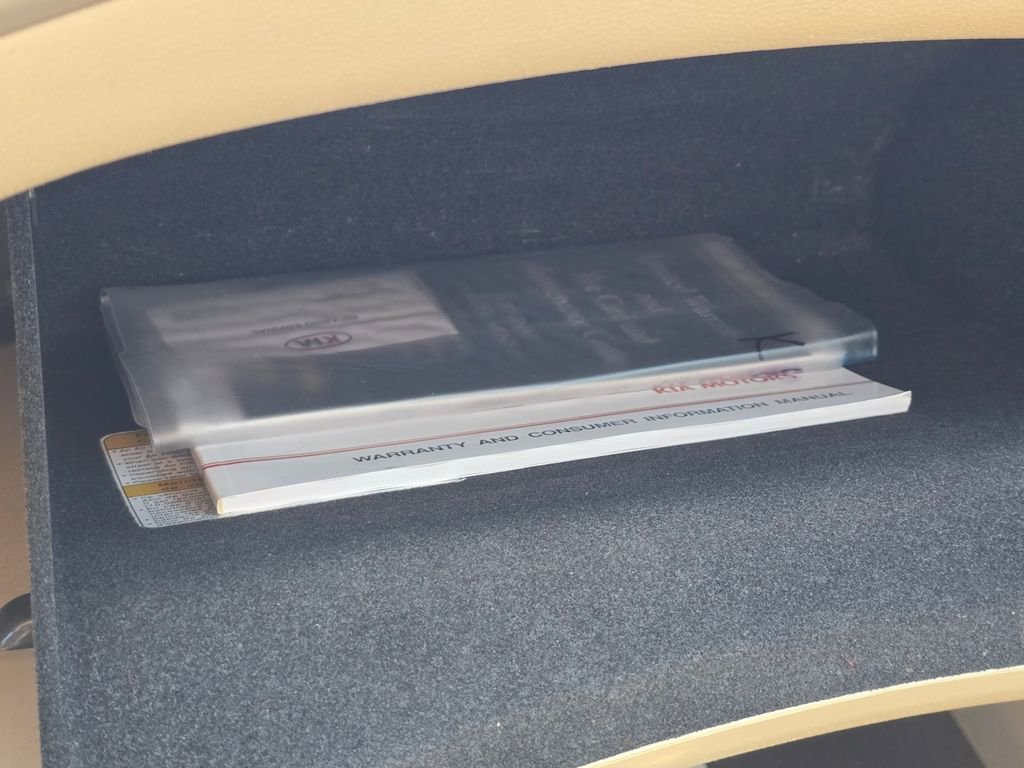 Used 2008 Kia Optima EX image 25