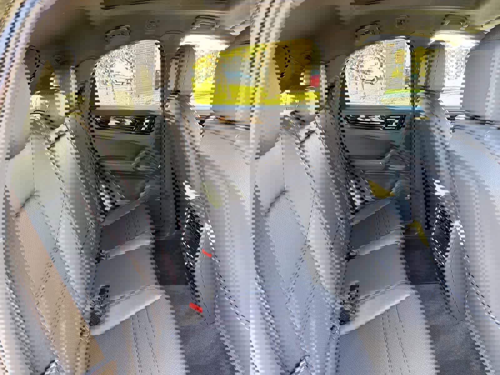 Used 2021 Porsche Cayenne Coupe image 30