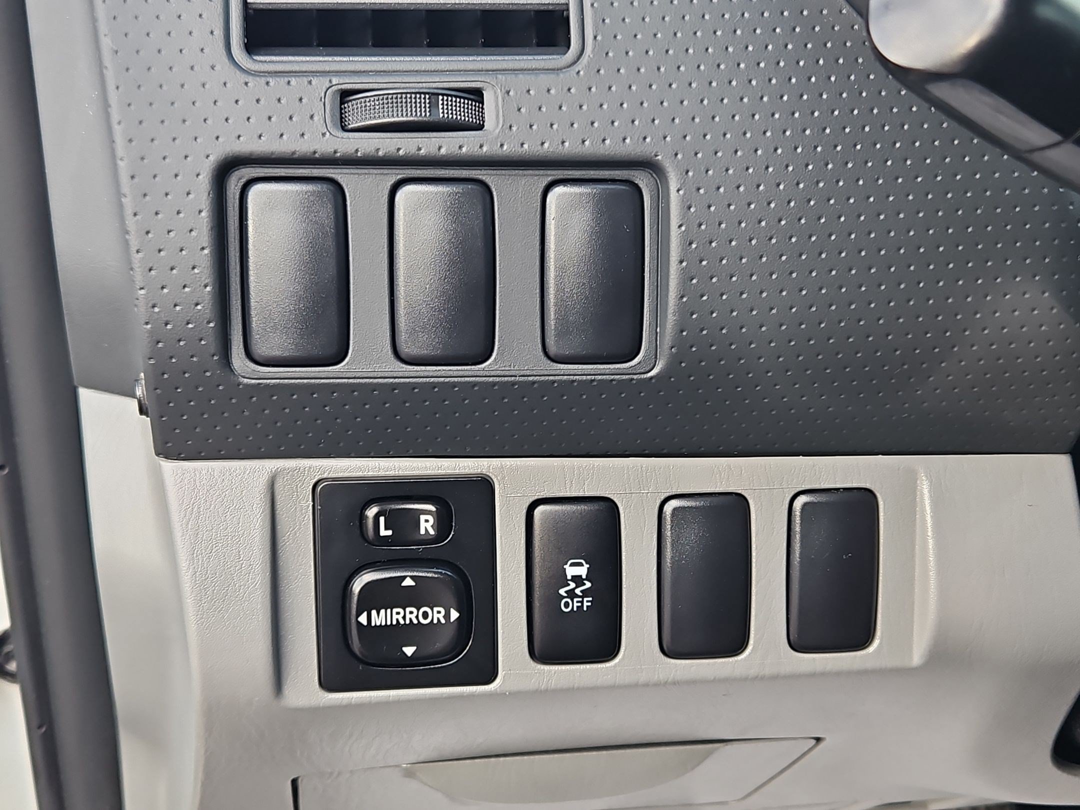 Used 2015 Toyota Tacoma 2WD Access Cab w/ Convenience Package image 21