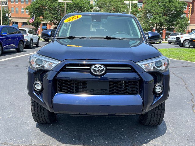 Used 2021 Toyota 4Runner SR5 image 2