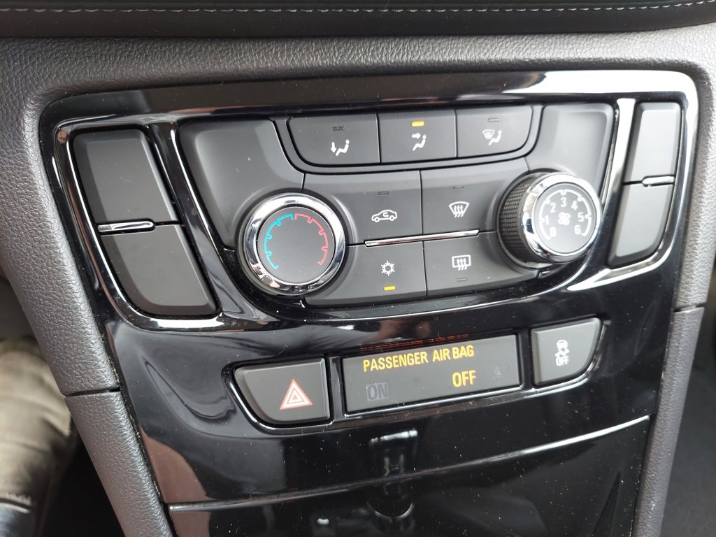 Used 2017 Buick Encore Preferred image 27