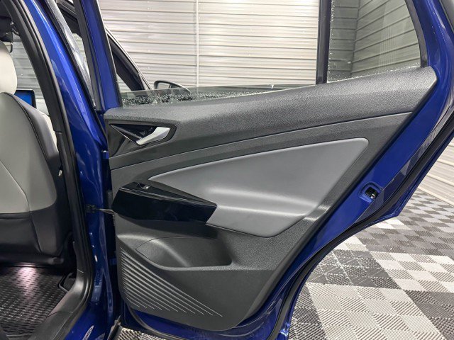 Used 2021 Volkswagen ID.4 Pro S image 32