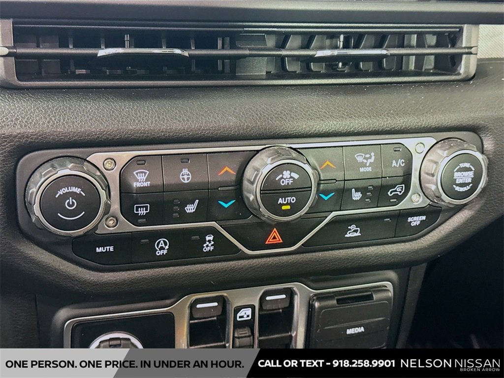 Used 2024 Jeep Wrangler Sport S image 15