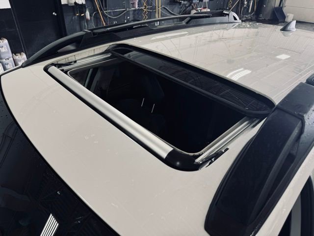 Used 2022 Subaru Outback Limited image 11