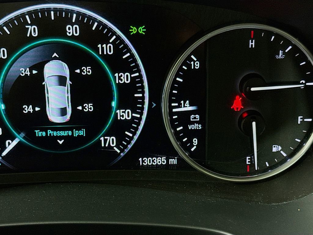 Used 2019 Buick LaCrosse Essence w/ Sun and Shade Package image 12