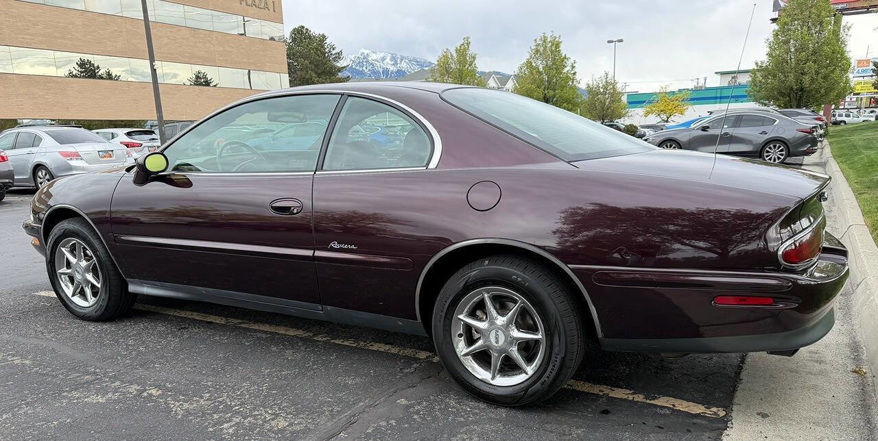 Used 1995 Buick Riviera Supercharged Coupe image 20