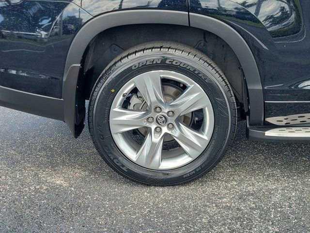 Certified 2019 Toyota Highlander Limited AWD/4WD image 5