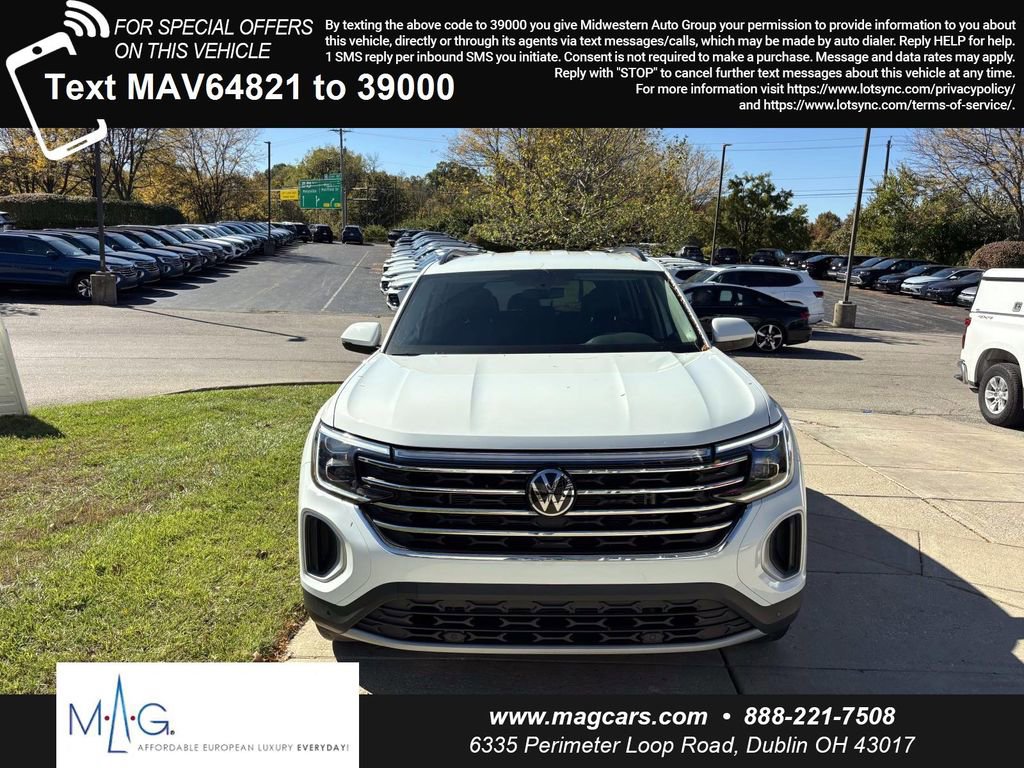 Used 2025 Volkswagen Atlas SE image 2