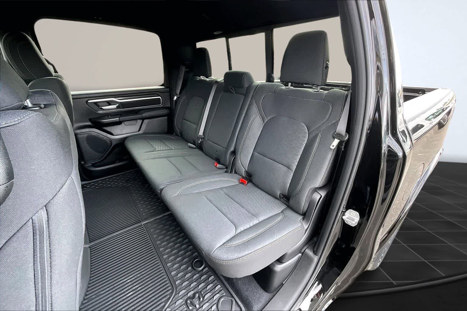 New 2026 RAM 1500 Big Horn AWD/4WD image 13