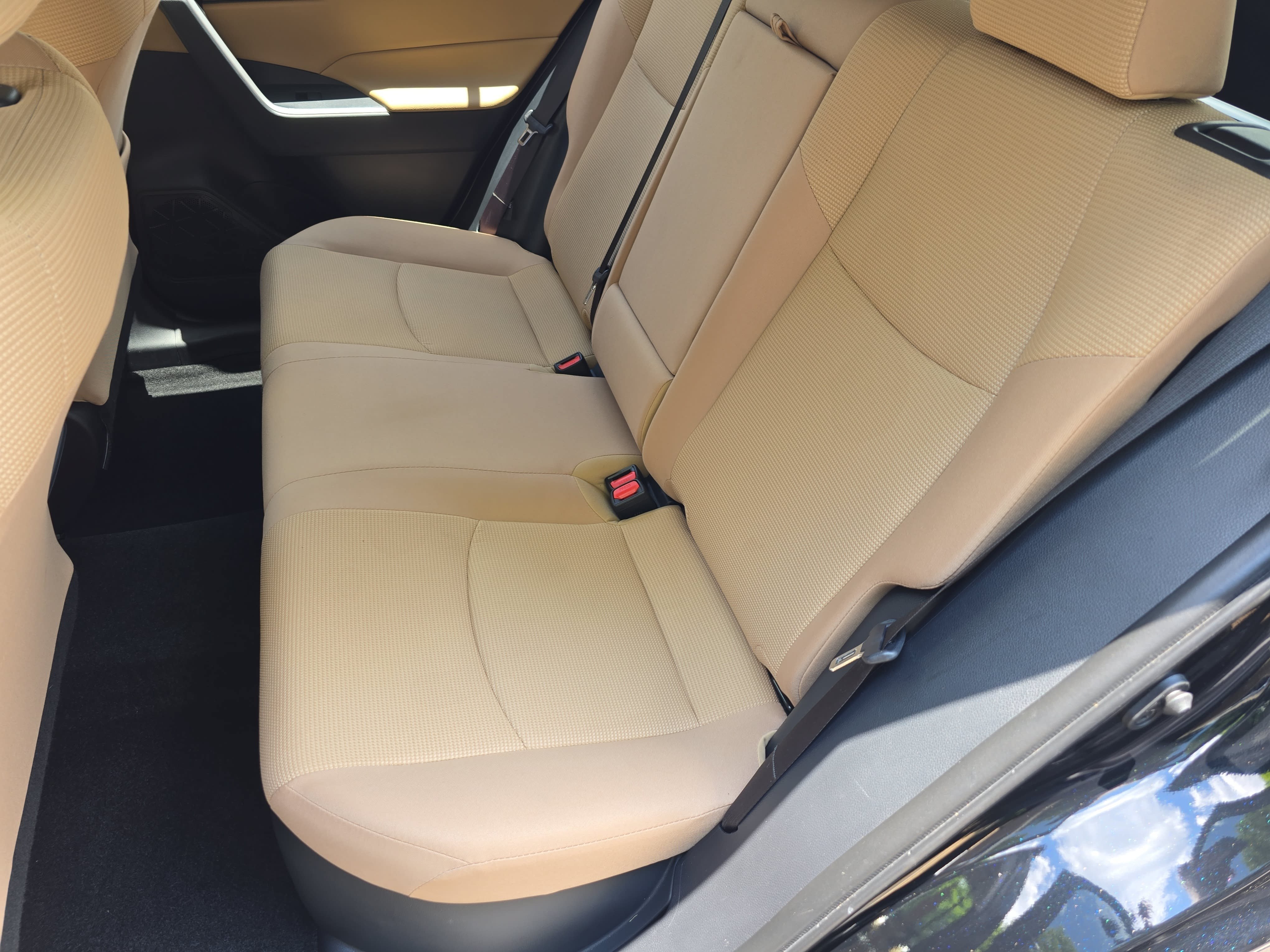 Used 2025 Toyota RAV4 LE AWD/4WD image 13